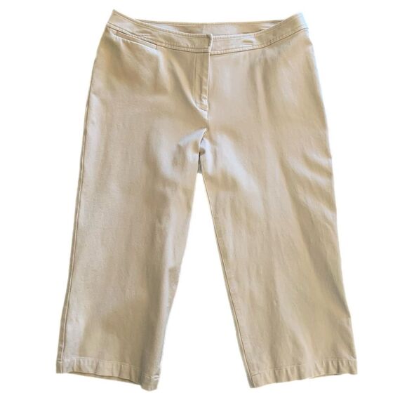 CHICO’S Crop pants women’s size 1.5 or  M/10 Tan flat front wide leg. - Picture 1 of 13